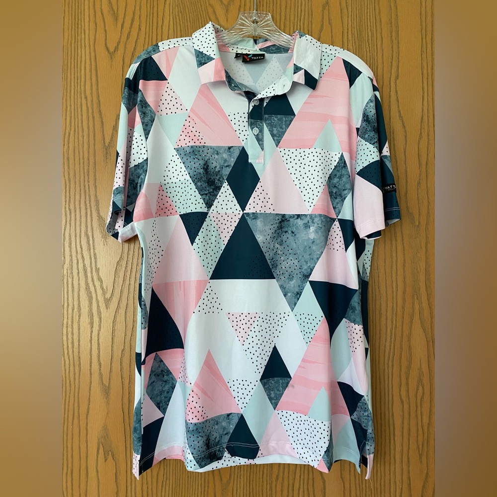 Yatta Golf Men’s Polo (M): Geometric Pattern with Pink, Blue, White, and Gray